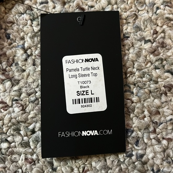 Black Long Sleeve Turtle Neck - Picture 3 of 3